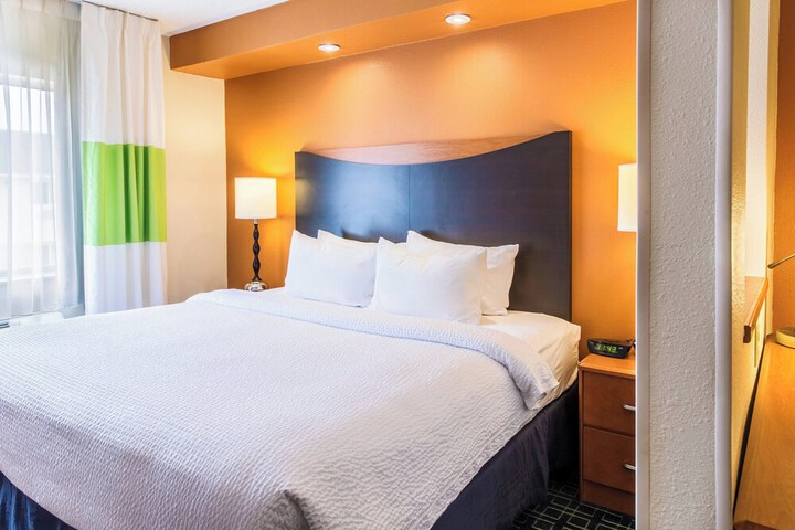 Room 15 of 26