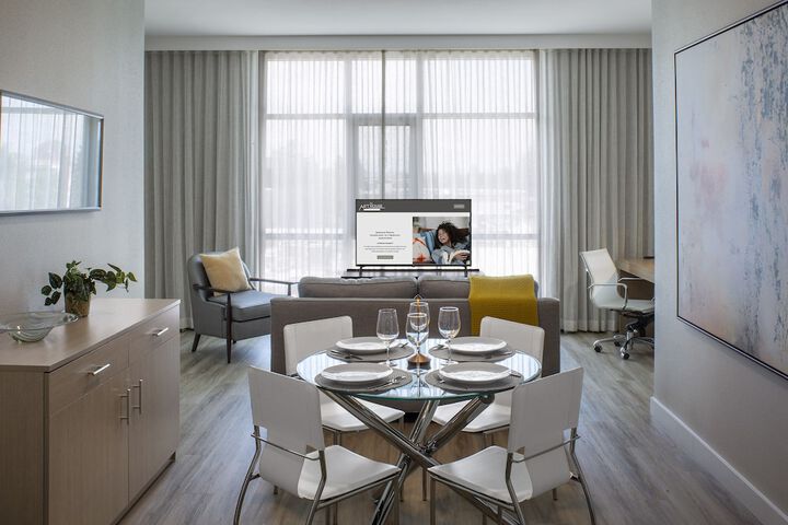 Art House Hotel and Suites