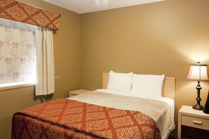 Room 11 of 37