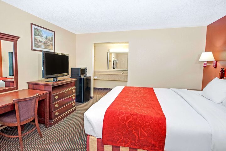 Room 13 of 16