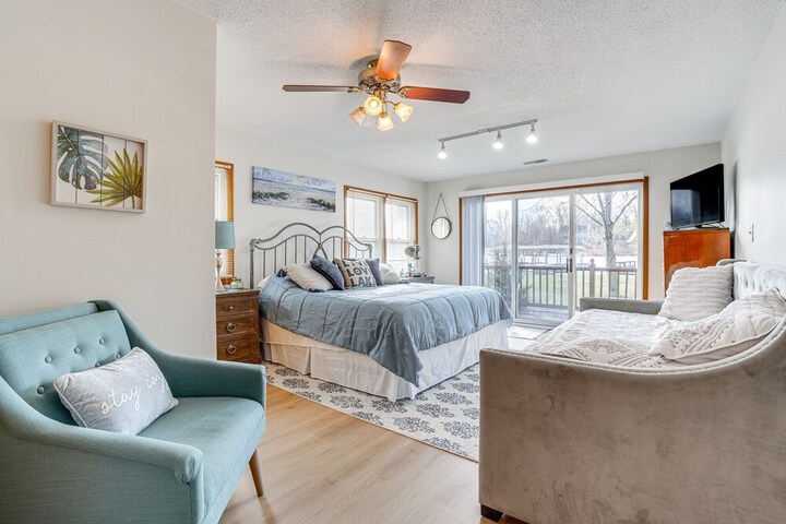 House on Paw Paw Lake w / Private Dock!