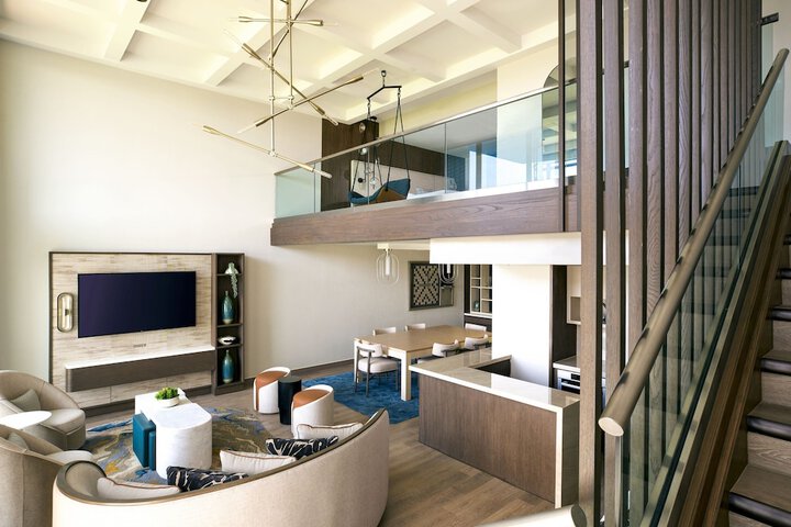 VEA Newport Beach a Marriott Resort & Spa