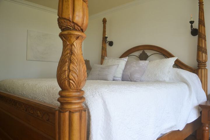 Room 12 of 28