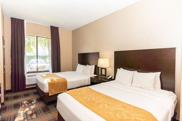 Room 30 of 105