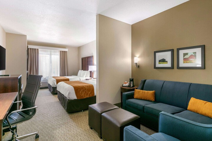 Comfort Suites Hopkinsville near Fort Campbell