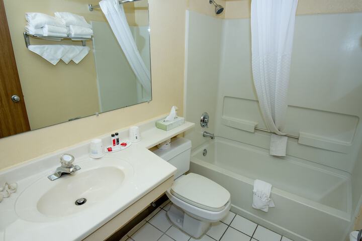 Room 16 of 36