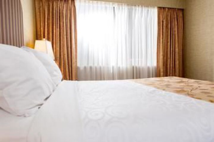 BEST WESTERN PLUS Coquitlam Inn Convention Centre