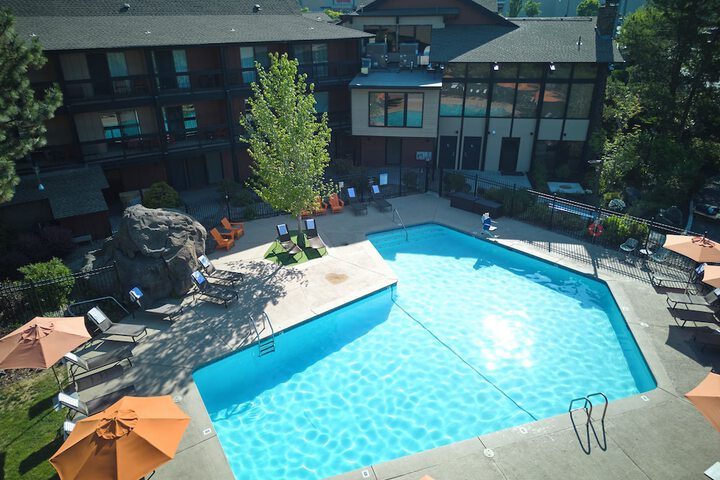 Riverhouse Lodge