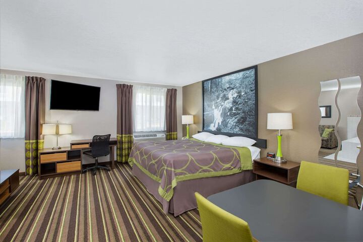 Room 35 of 40