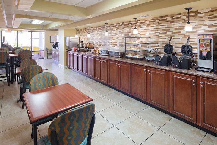 Best Western Ocean Sands Beach Resort
