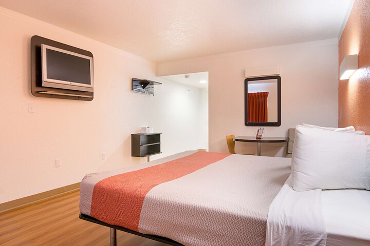 Room 22 of 29