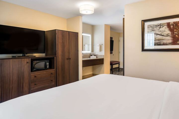 Room 46 of 69