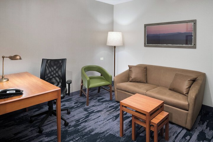 Room 19 of 28