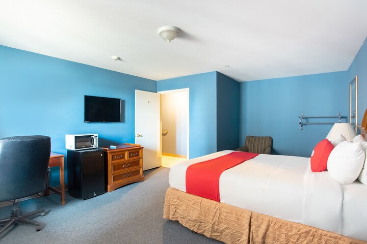 Room 11 of 42