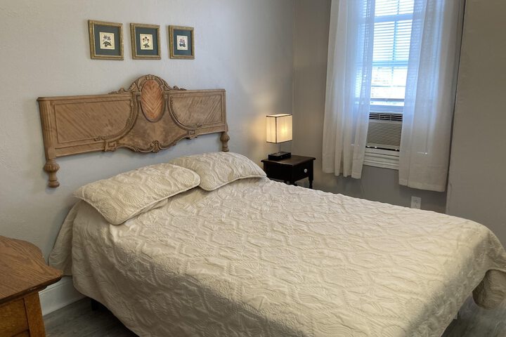 Room 28 of 53