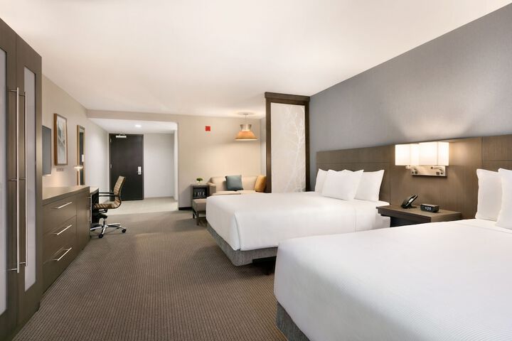 Room 25 of 40