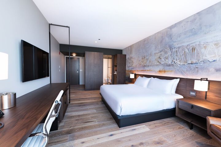 Room 10 of 55