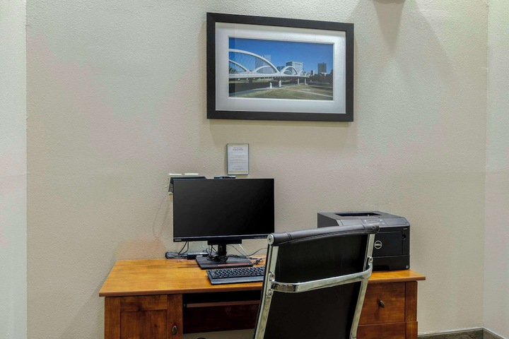 Comfort Suites Benbrook - Fort Worth Southwest