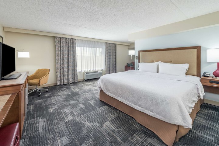 Room 7 of 33