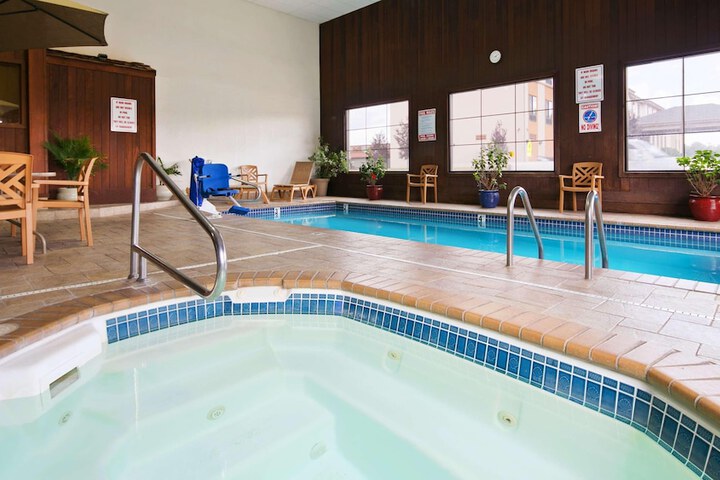 Pool 4 of 37