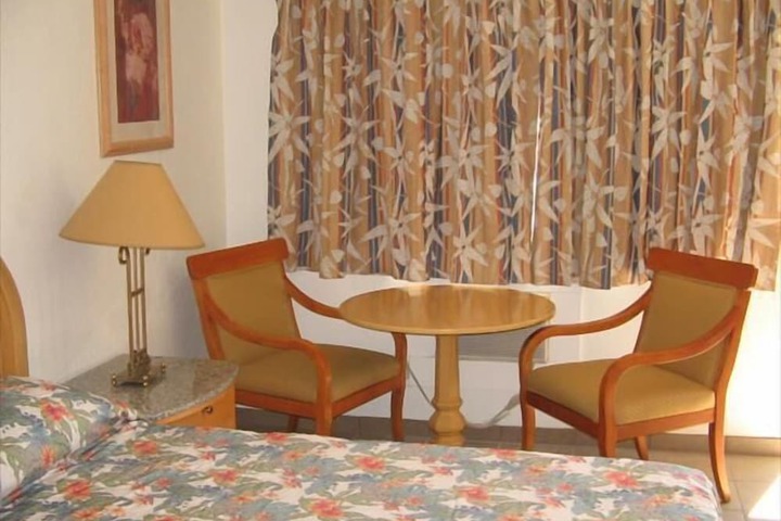 Room 6 of 19