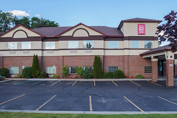 Red Roof Inn & Suites Lake Orion / Auburn Hills
