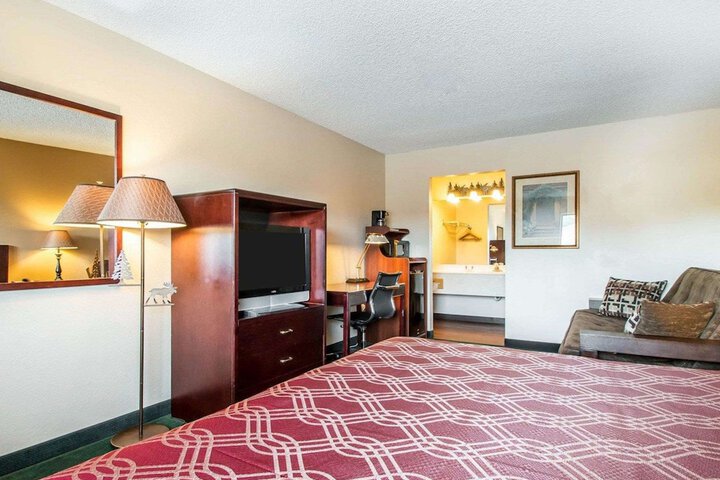 Room 18 of 35