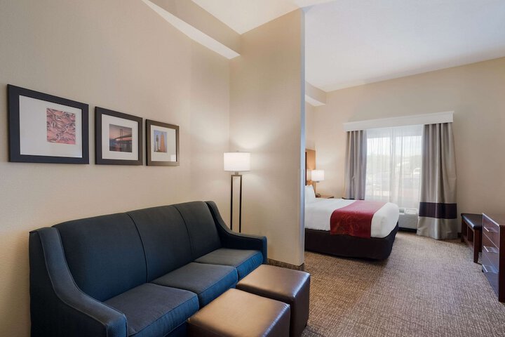 Room 16 of 25