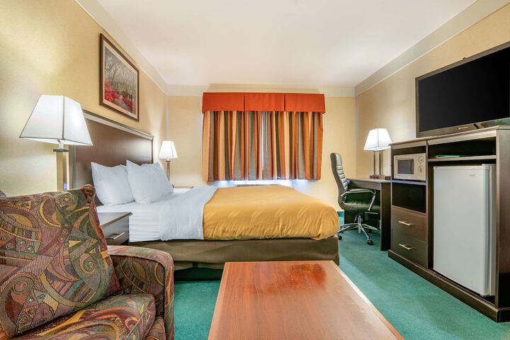 Room 29 of 107