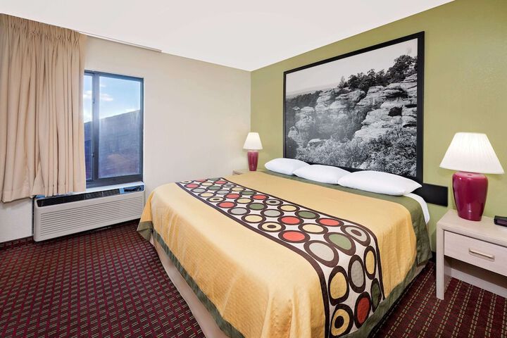 Room 36 of 43