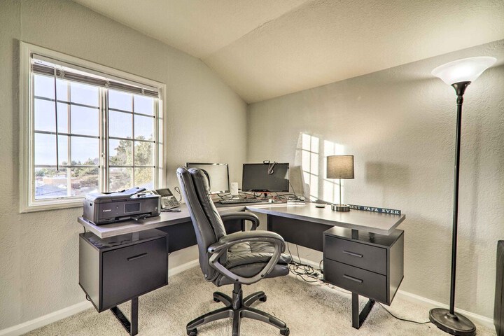Castro Valley Home w / Bay Area Views!