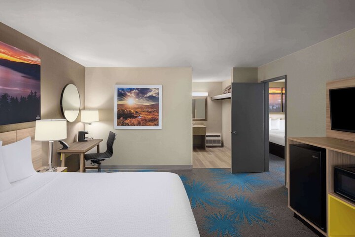 Room 16 of 41