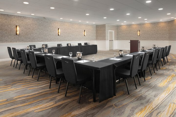 DoubleTree by Hilton Providence Airport Warwick