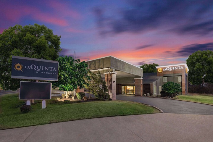 La Quinta Inn by Wyndham El Dorado