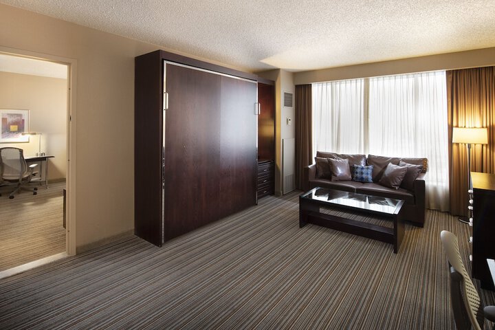 Room 28 of 61