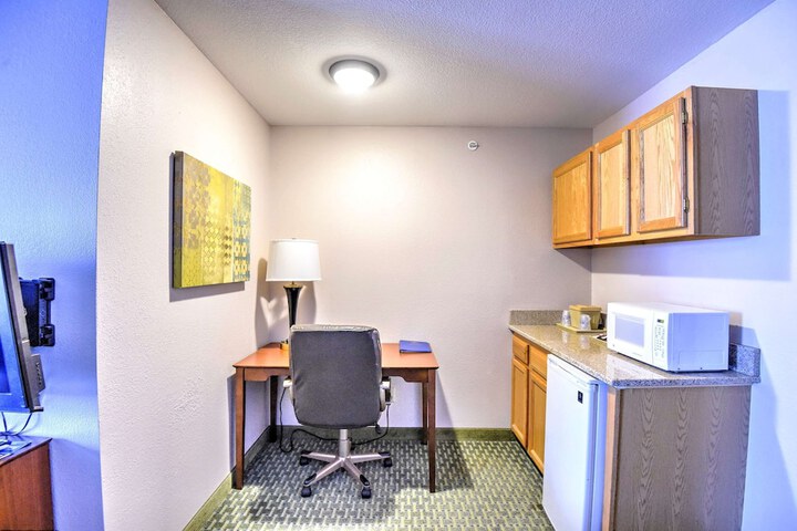 Room 22 of 28