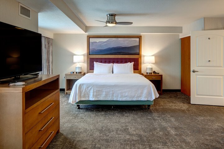 Room 64 of 103