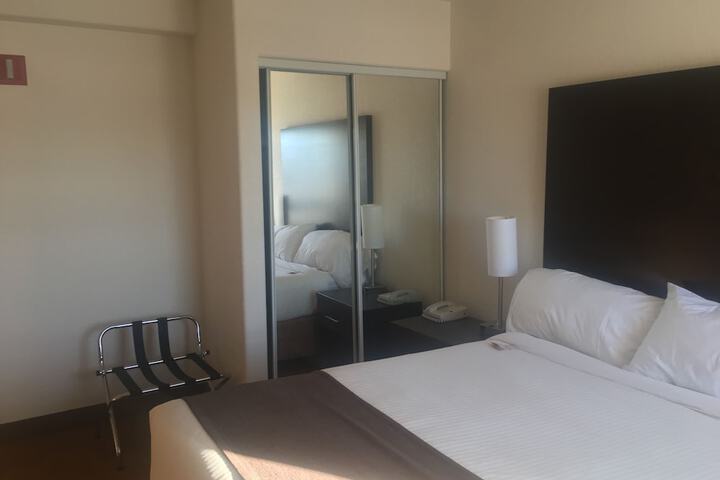 Room 27 of 36
