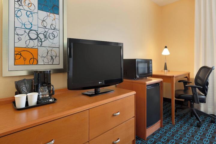 Room 9 of 26