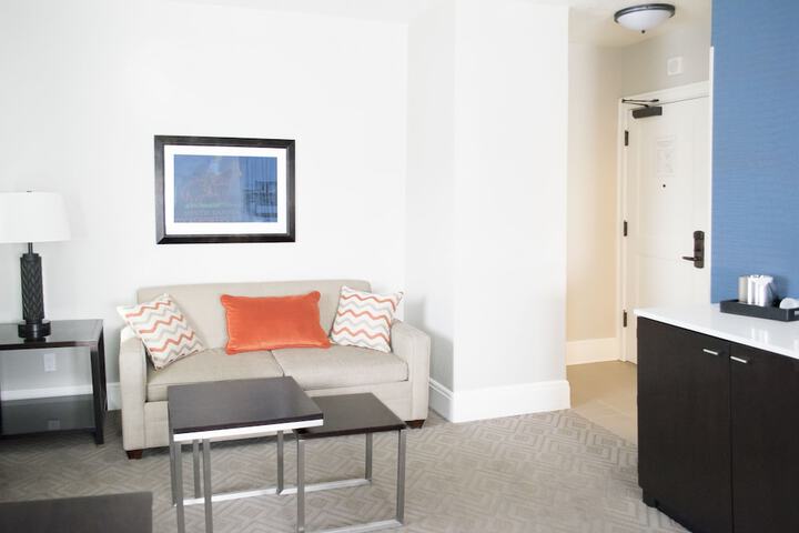 Hotel Alex Johnson Rapid City Curio Collection by Hilton