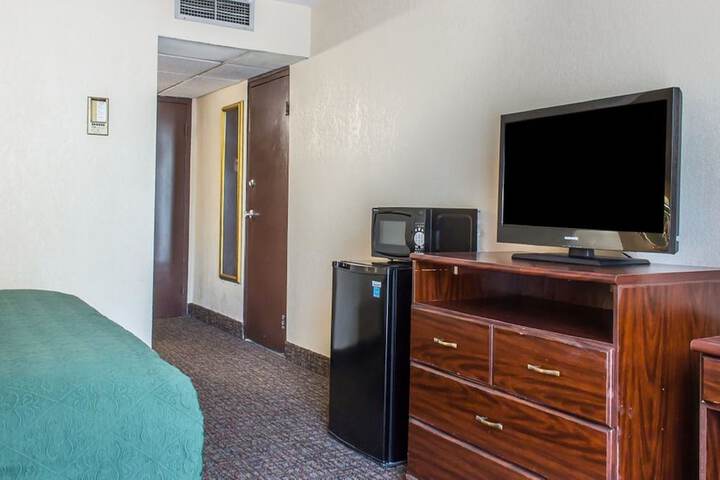 Room 31 of 66