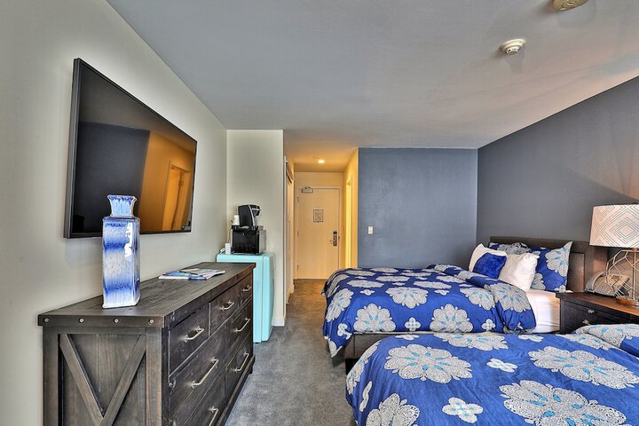 Room 133 of 213