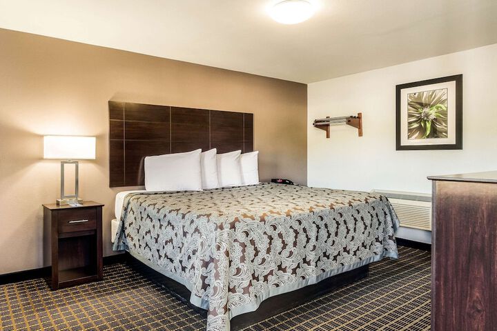 Room 19 of 25