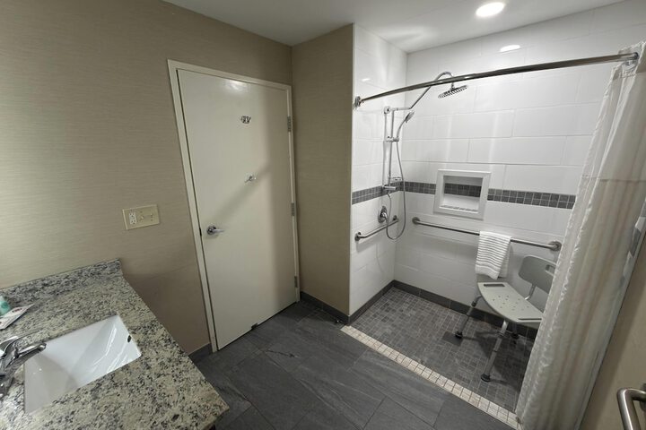Wingate by Wyndham Utica