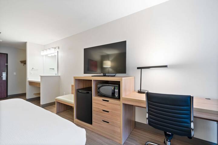 Best Western Lake Oswego / Portland Hotel & Suites