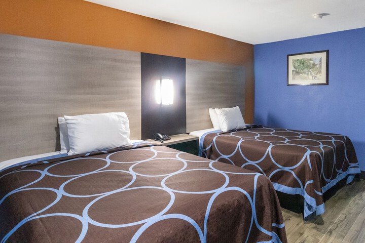 Room 12 of 18