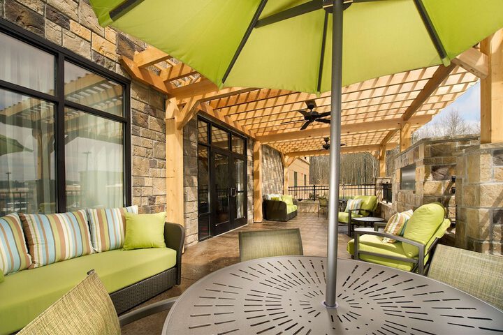 Terrace/Patio 26 of 27