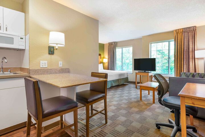 Extended Stay America Suites Newark Woodbridge