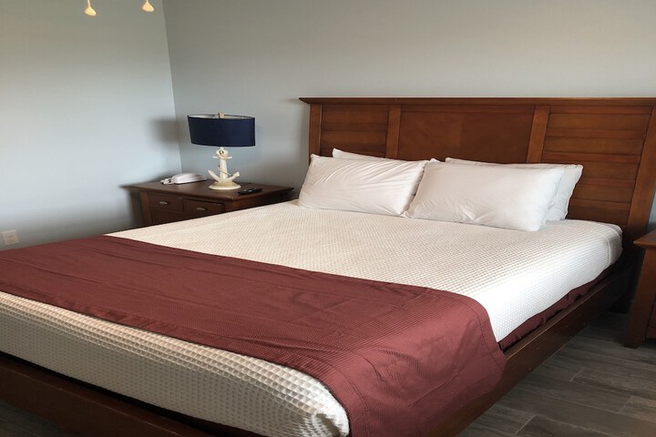 Beachgate CondoSuites and Oceanfront Resort