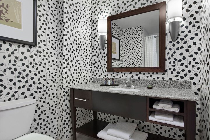 Room 18 of 46
